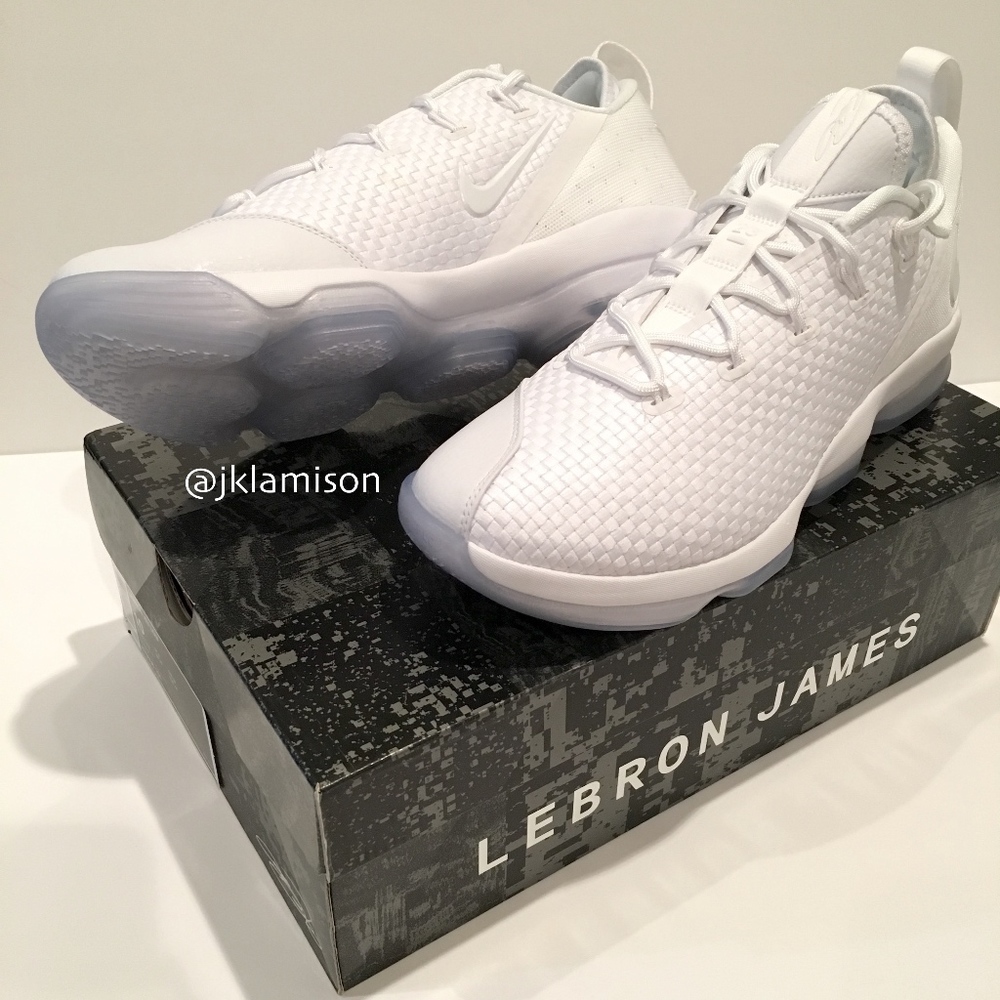 Nike Lebron XIV Low Men's Basketball Shoes - Picture 8 of 8